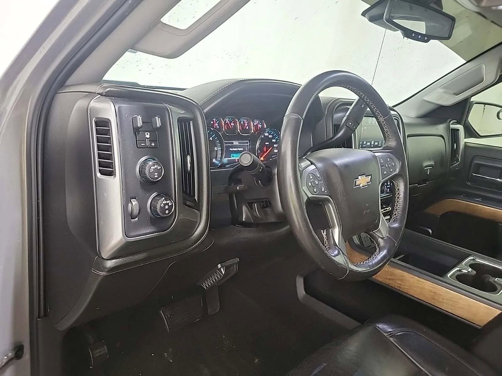 Used 2017 Chevrolet Silverado 1500 LTZ image 8