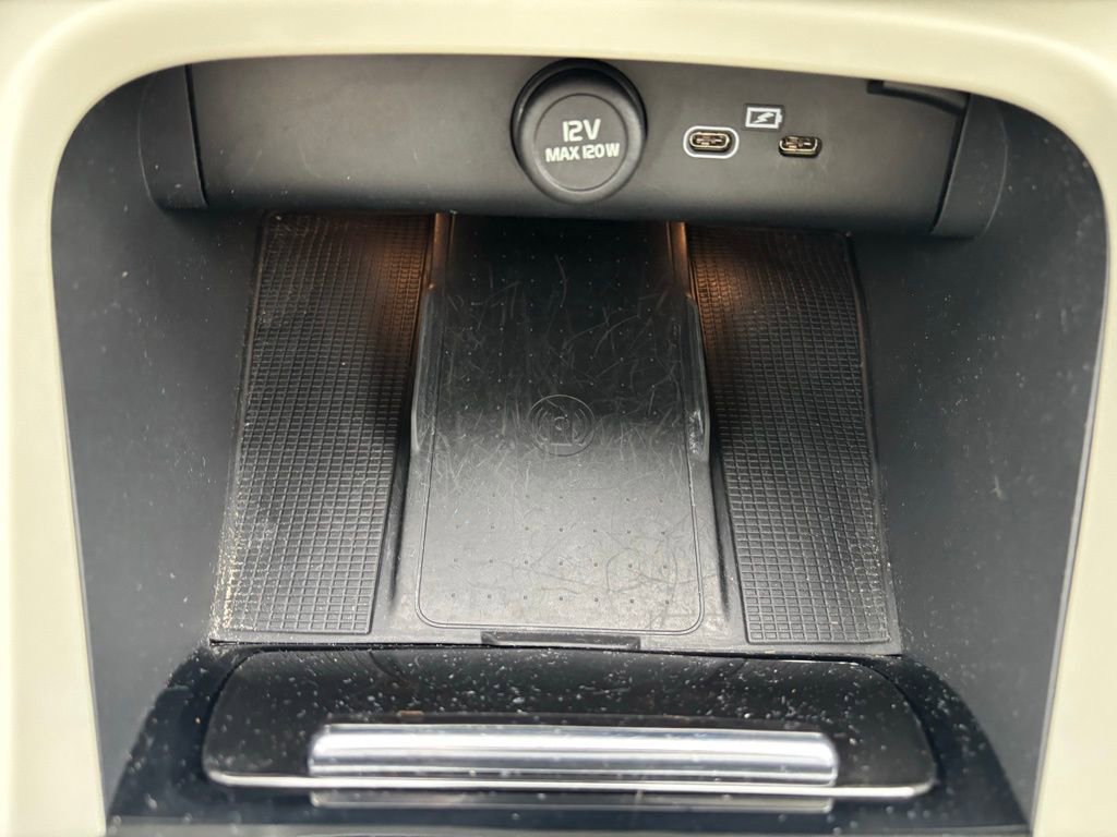 Certified 2023 Volvo XC40 B5 Plus w/ Driver Assist Package image 11