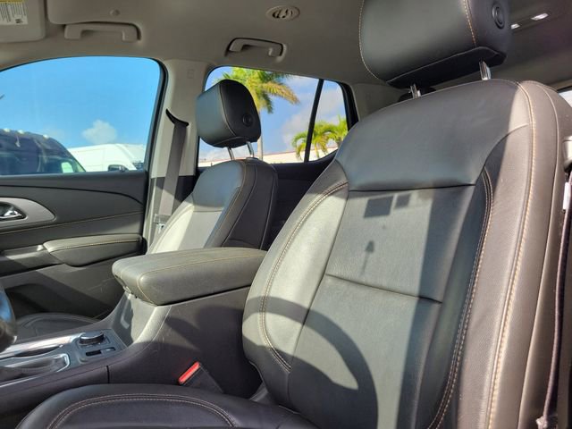 Used 2020 Chevrolet Traverse RS FWD image 23