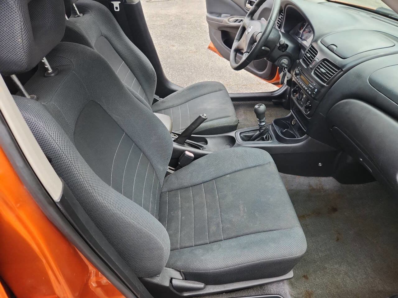 Used 2006 Nissan Sentra SE-R Spec V FWD image 20