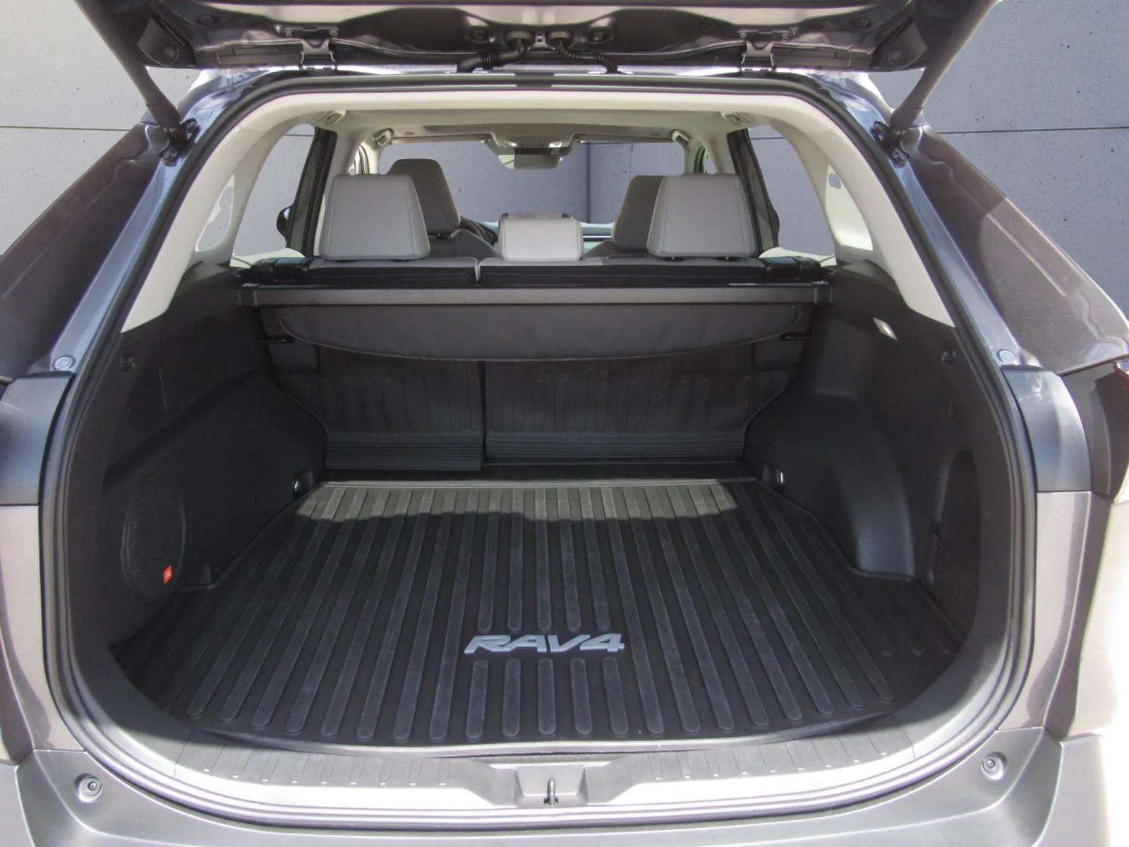 Used 2025 Toyota RAV4 Limited w/ Advanced Technology Package AWD/4WD image 13