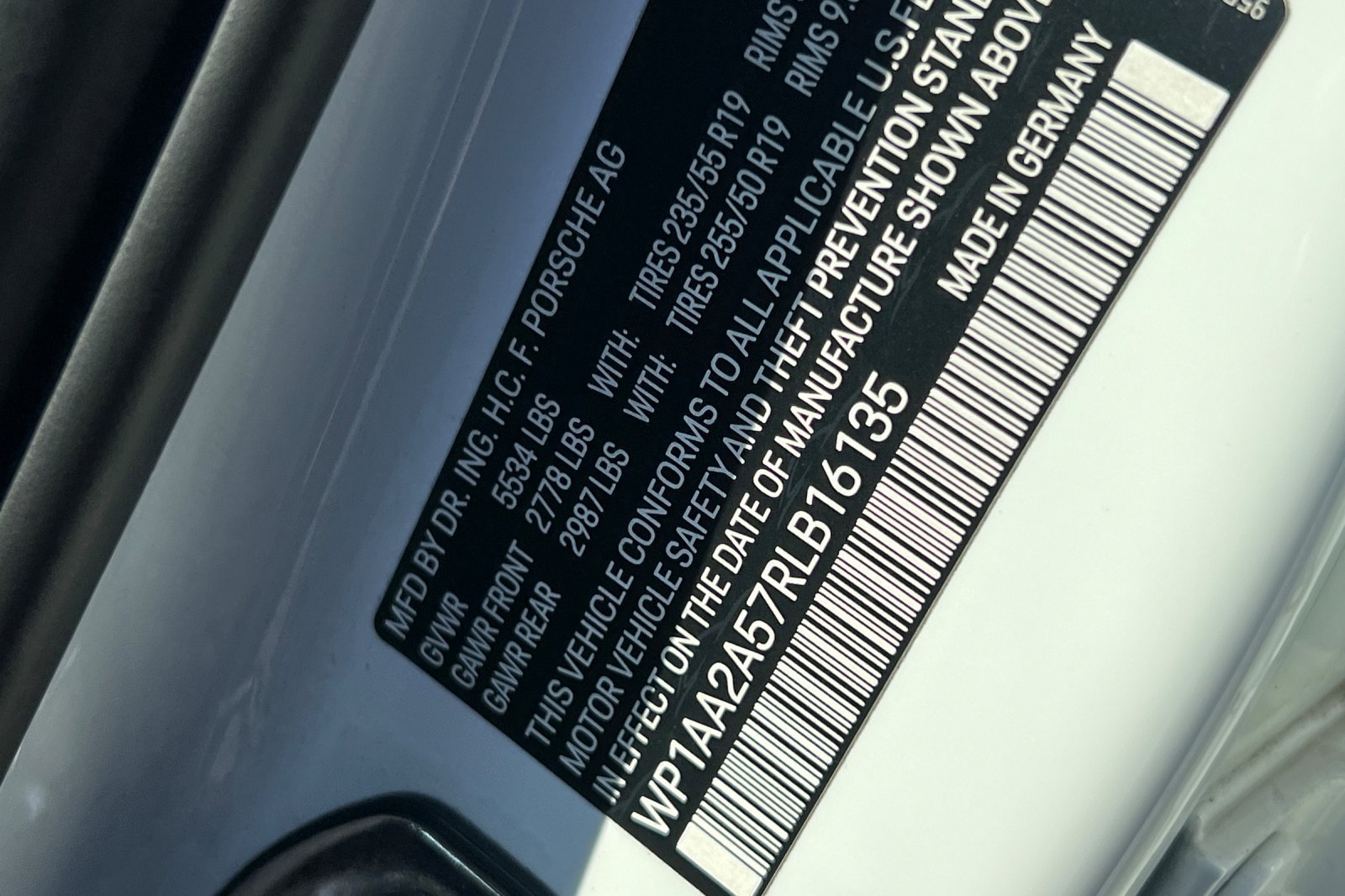 Used 2024 Porsche Macan AWD/4WD image 53