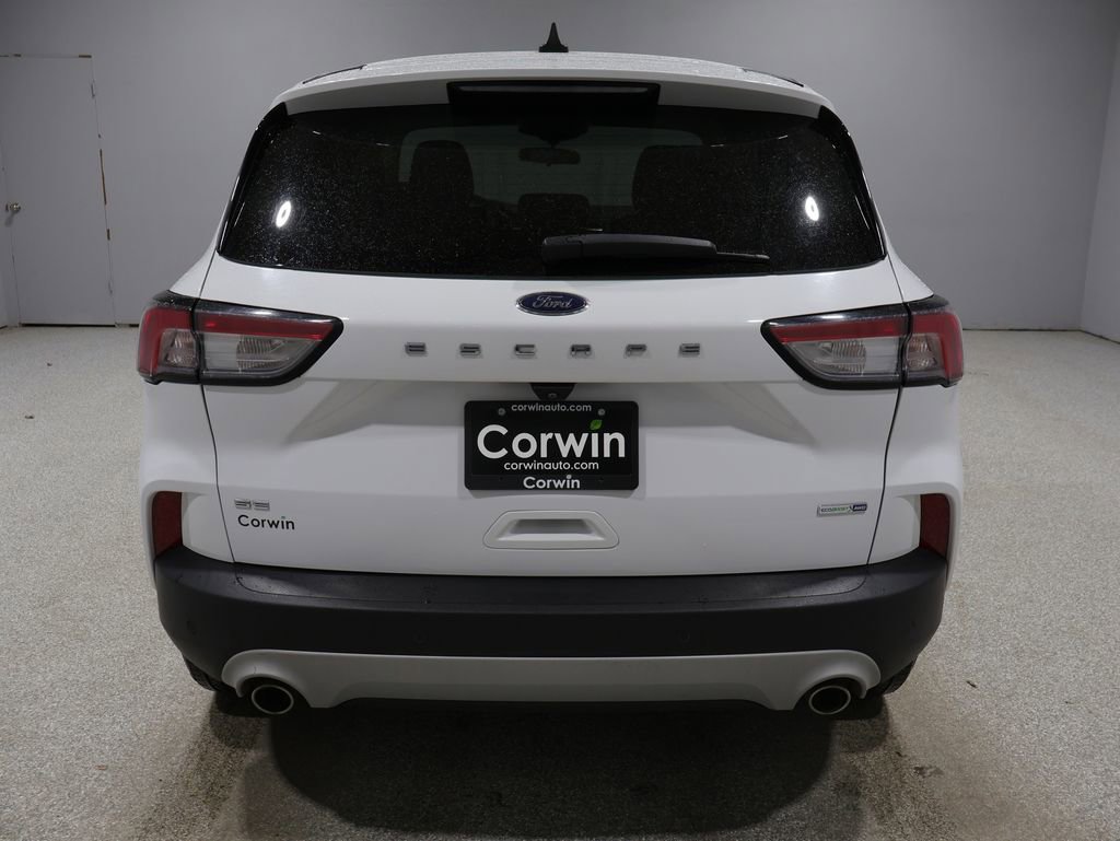 Used 2020 Ford Escape SE image 3