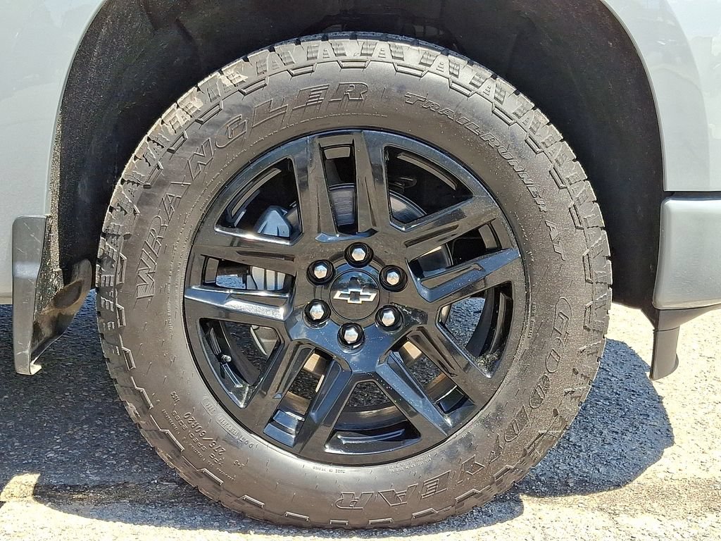 Certified 2025 Chevrolet Silverado 1500 RST AWD/4WD image 8