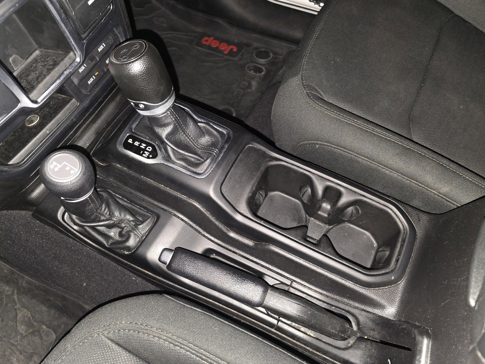 Used 2018 Jeep Wrangler Unlimited Sport image 24