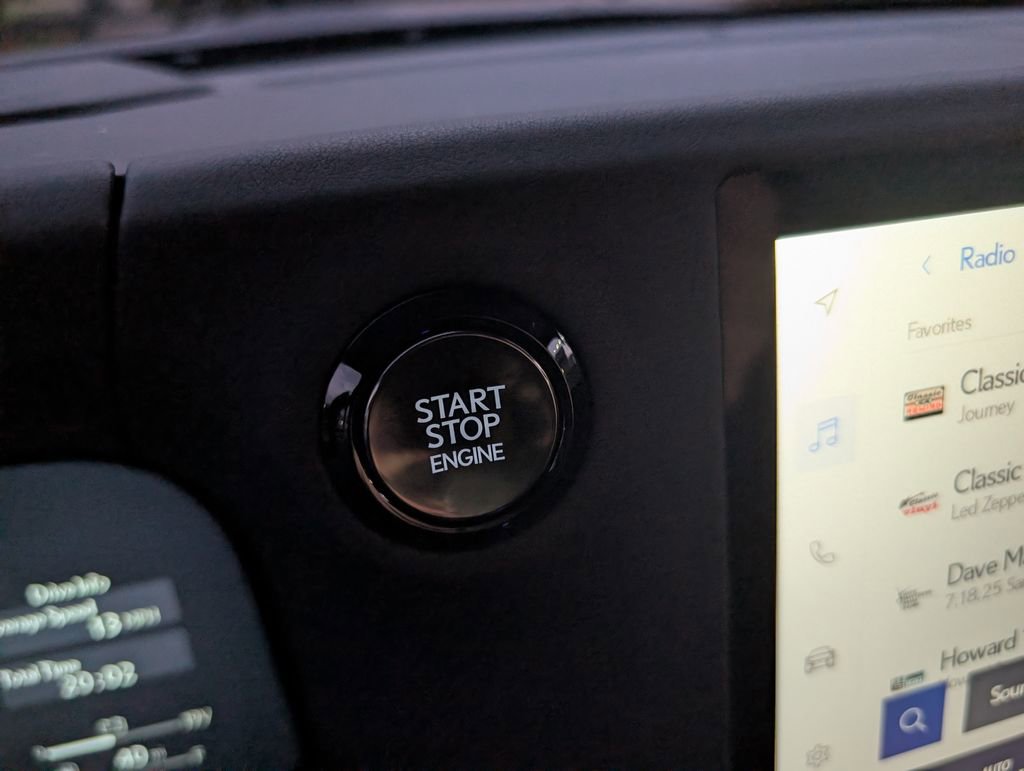 Used 2024 Lexus GX 550 image 21