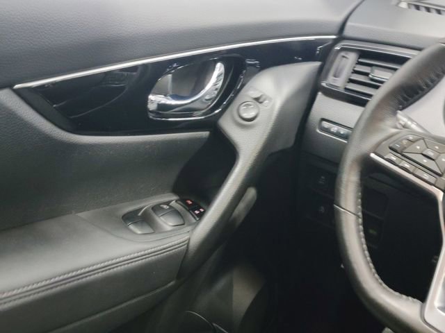 Used 2017 Nissan Rogue Sport SL w/ SL Premium Package image 34