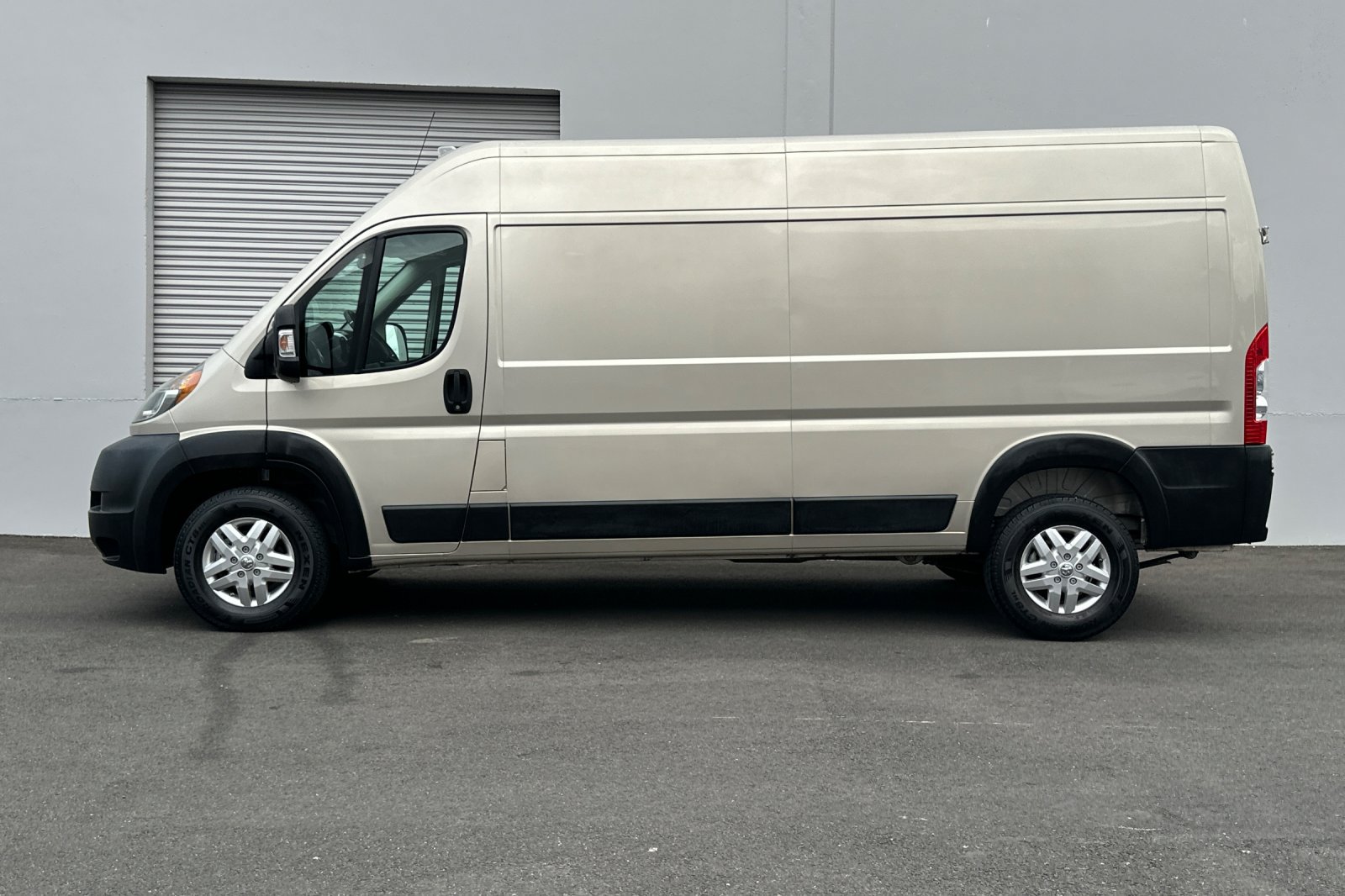 Used 2017 RAM ProMaster 2500 w/ Mopar Trailer Tow Group FWD image 7