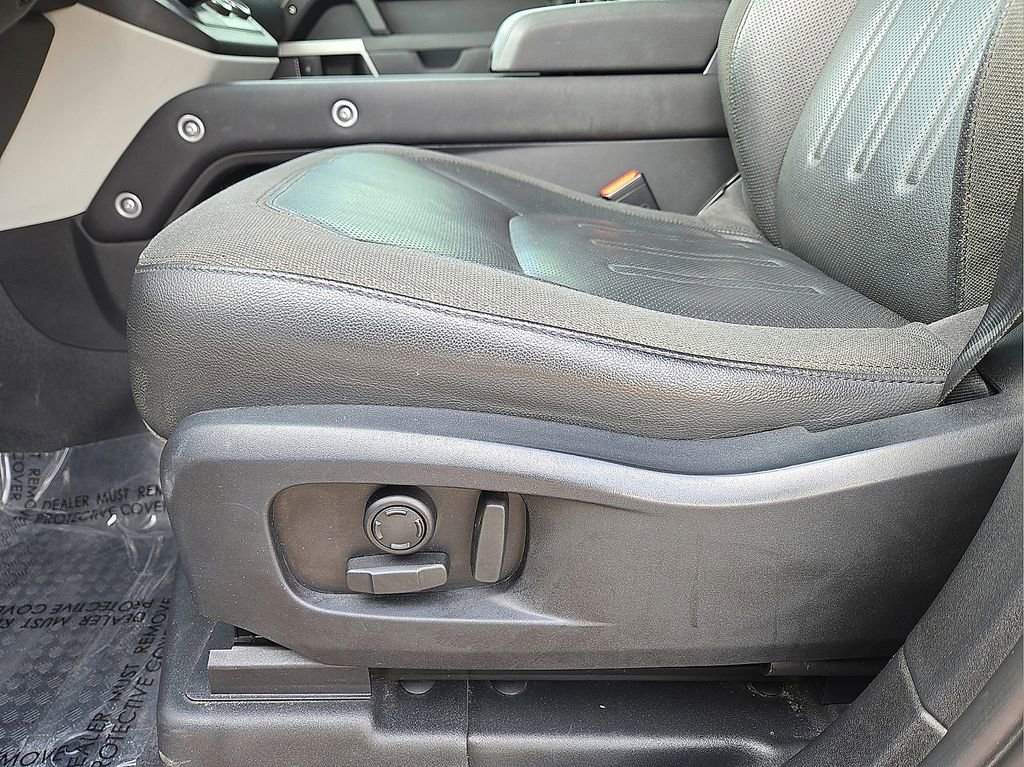 Used 2021 Land Rover Defender 110 SE image 25