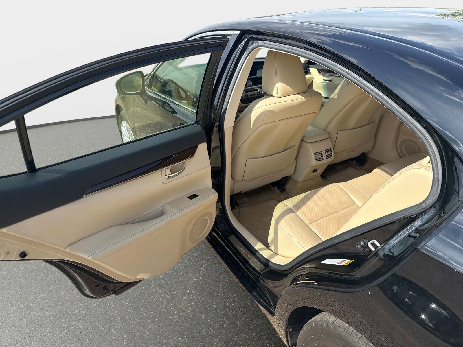 Used 2014 Lexus ES 350 w/ Luxury Package image 10