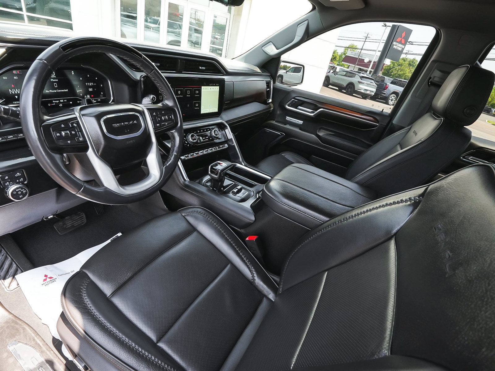 Used 2024 GMC Sierra 1500 Denali AWD/4WD image 17