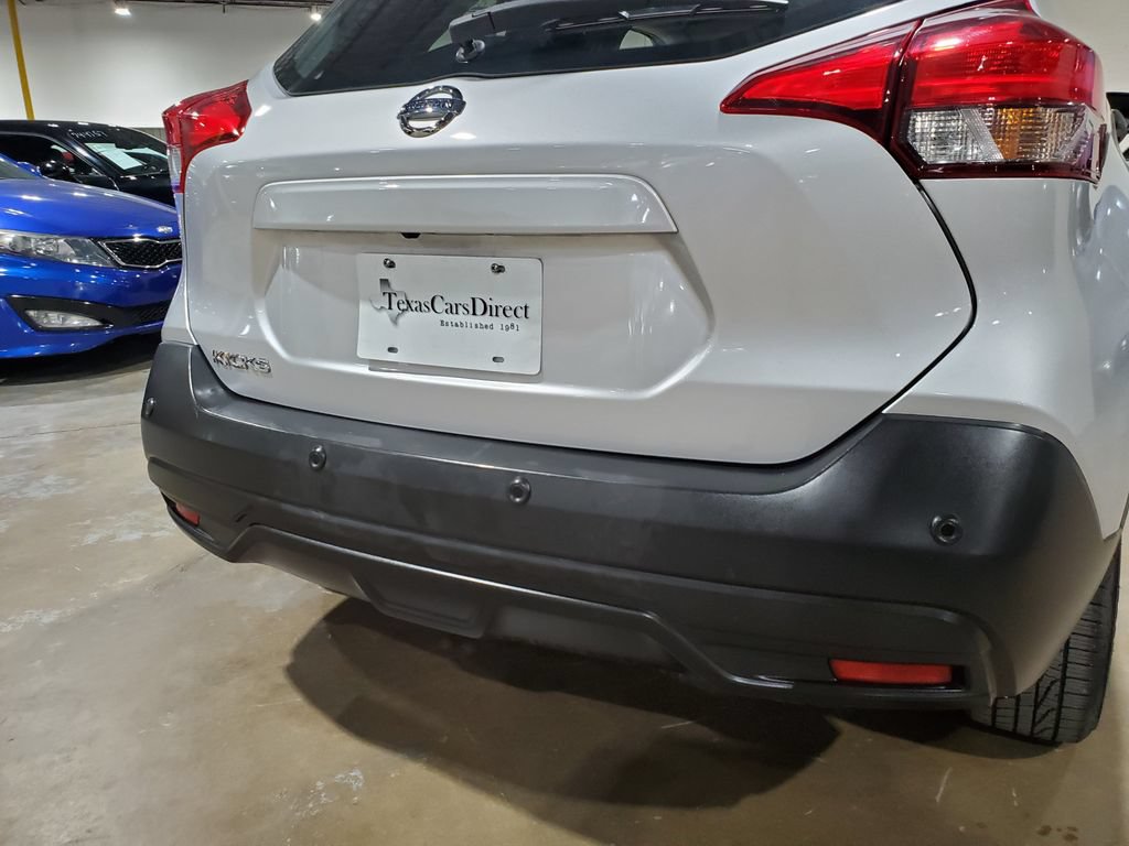 Used 2020 Nissan Kicks S FWD image 37