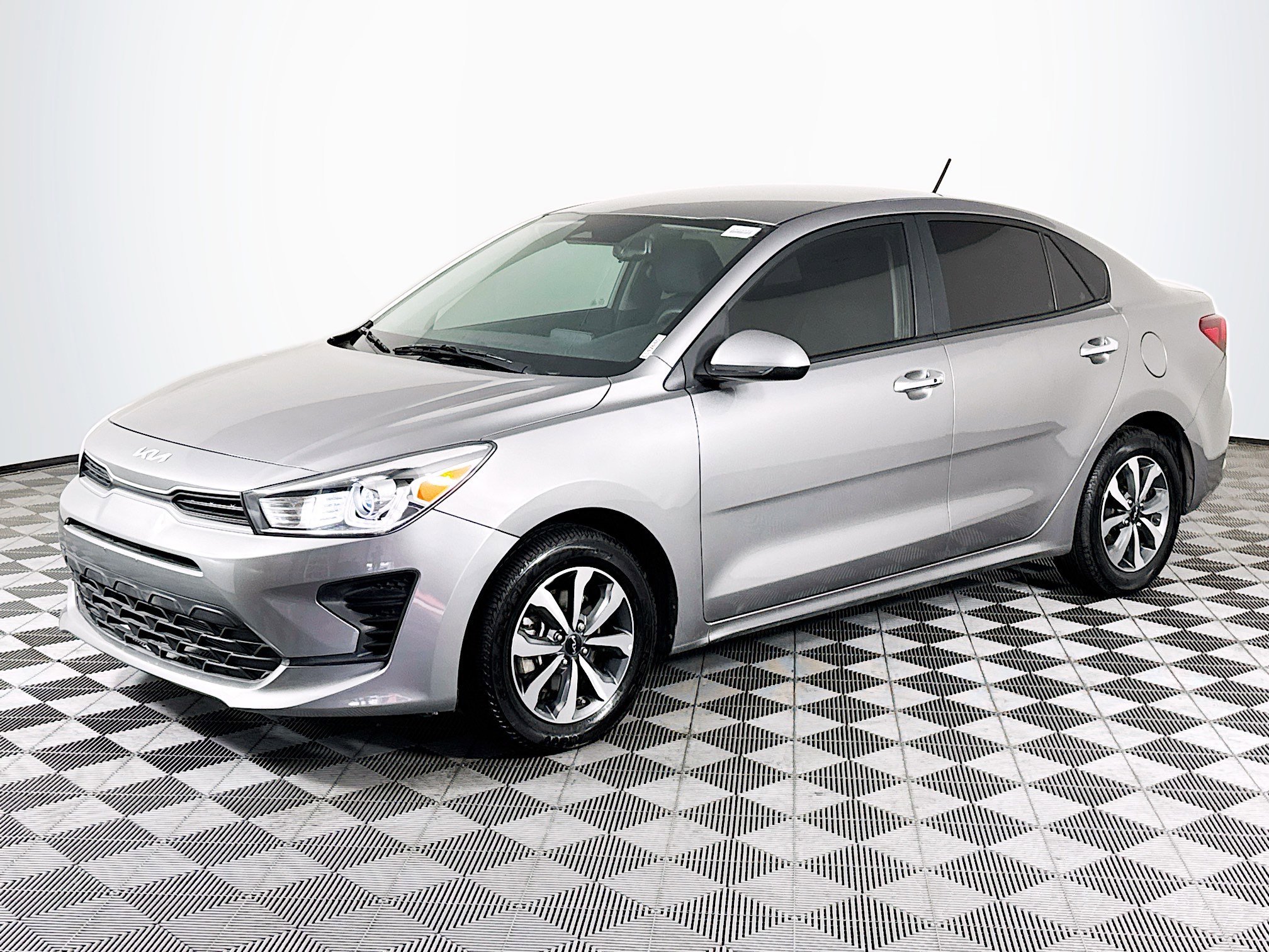 Used 2023 Kia Rio S w/ Technology Package image 10