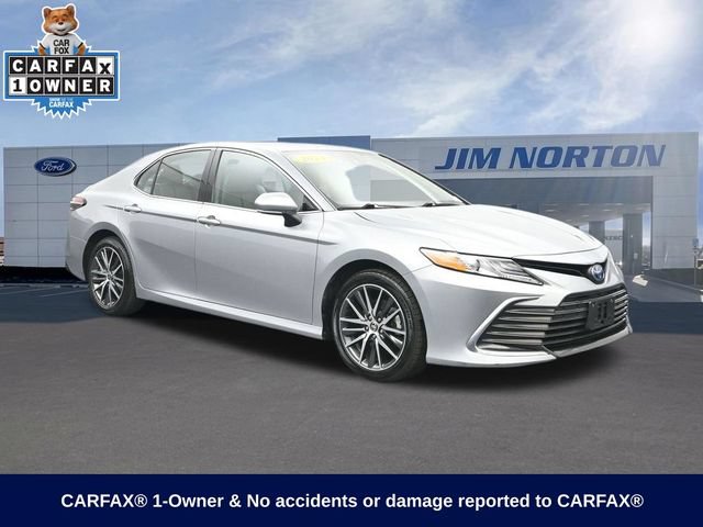 Used 2024 Toyota Camry XLE FWD image 1