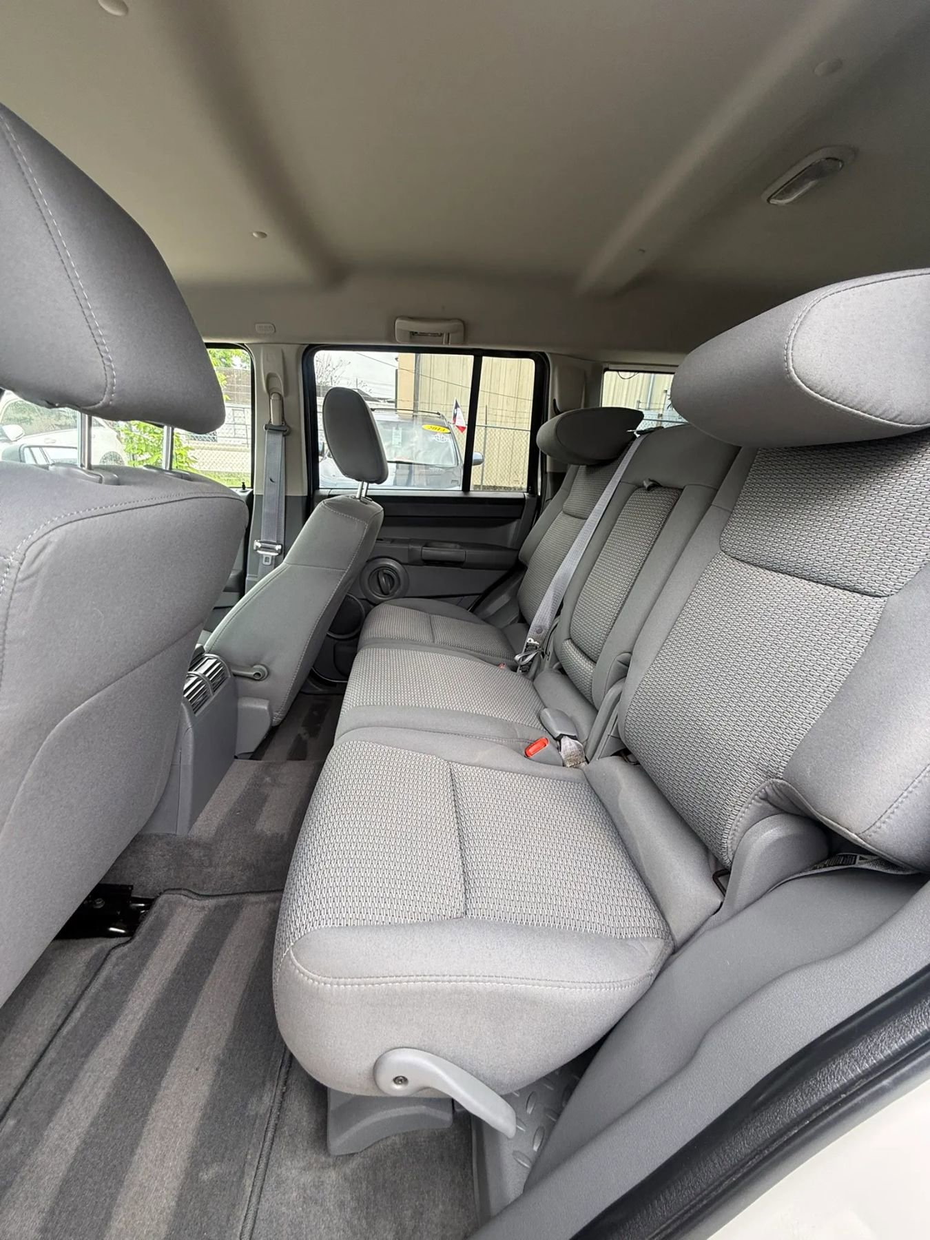 Used 2007 Jeep Commander Sport RWD image 15