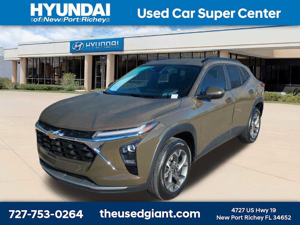 Used 2024 Chevrolet Trax LT w/ Driver Confidence Package