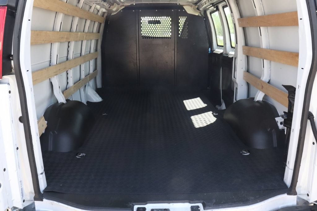 Used 2024 GMC Savana 2500 w/ Driver Convenience Package RWD image 22