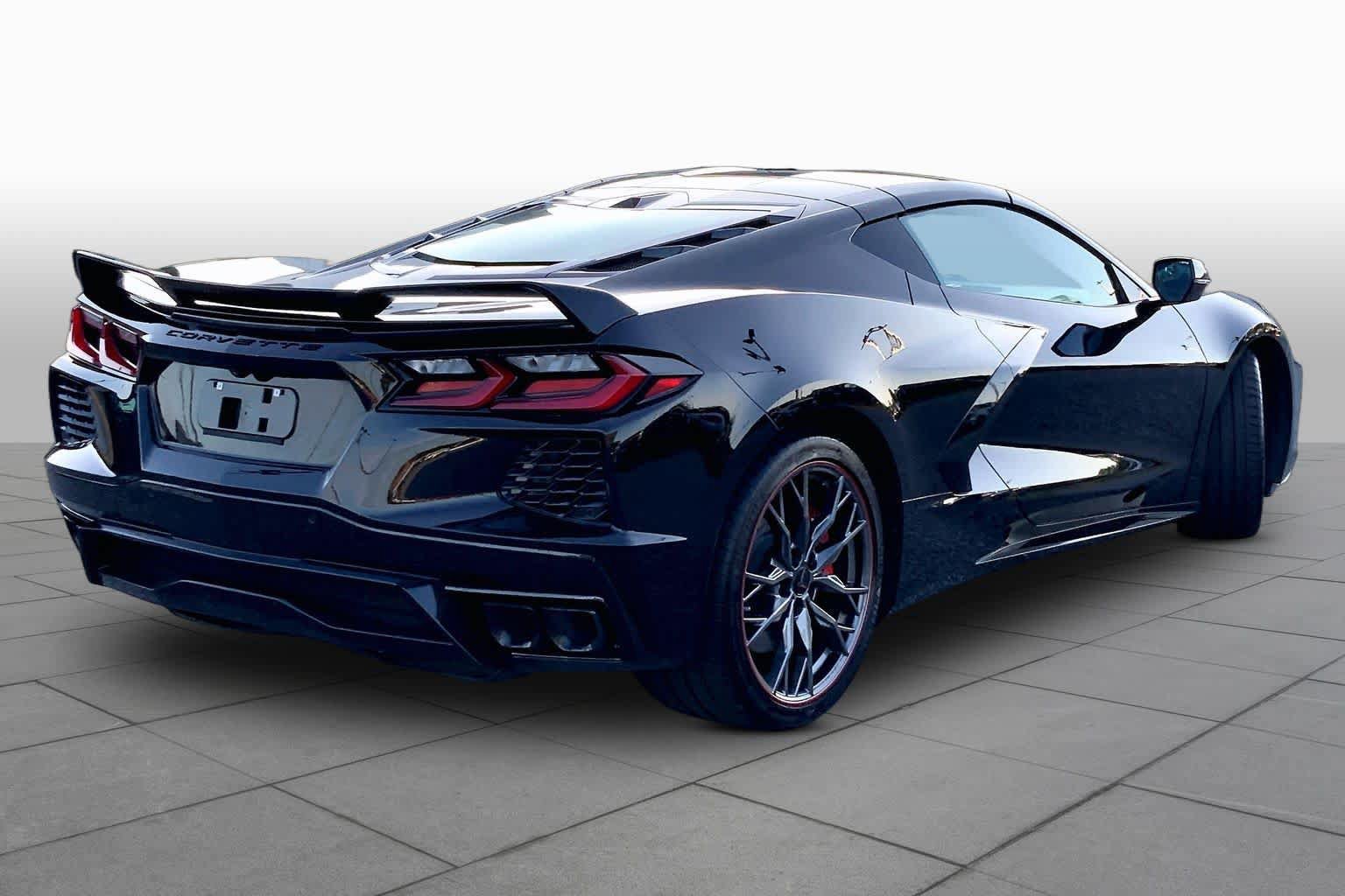Used 2024 Chevrolet Corvette Stingray Premium Cpe w/ Z51 Performance Package RWD image 12