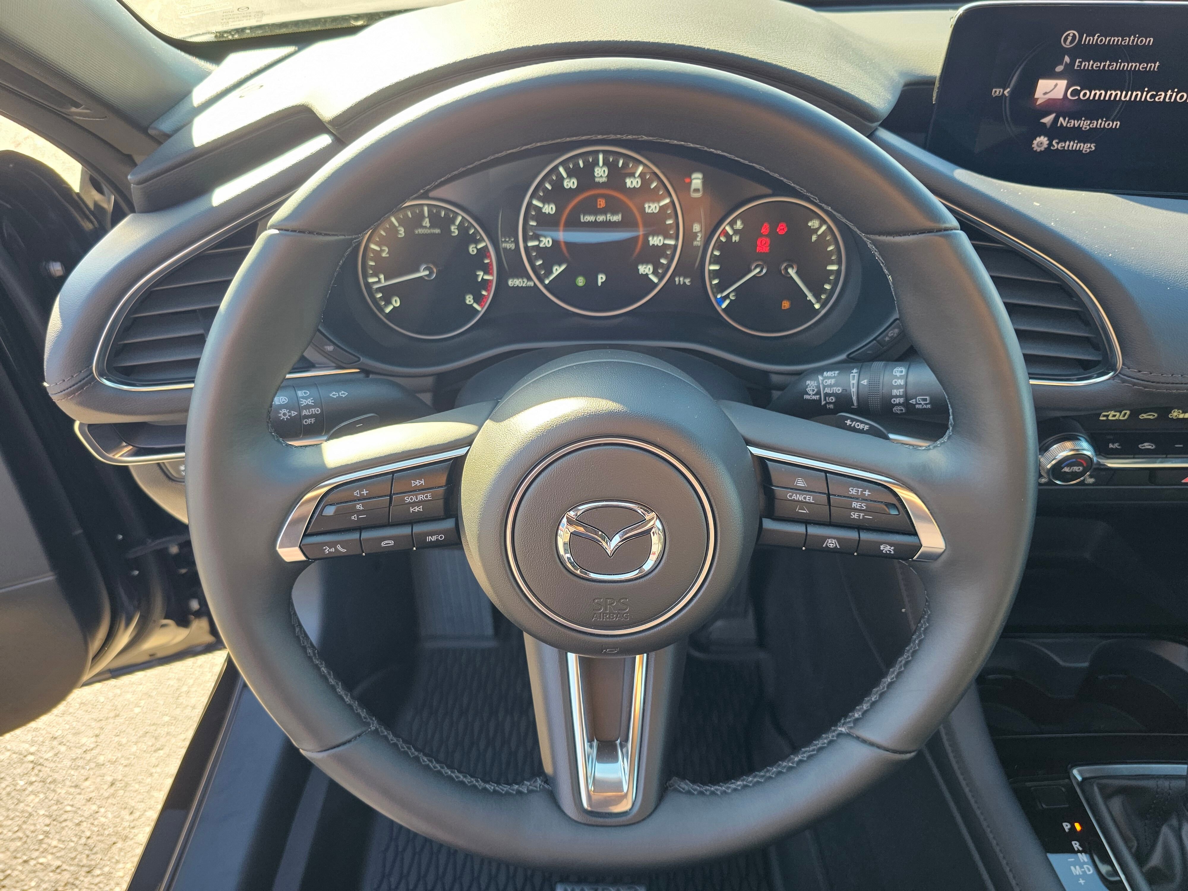 Used 2025 MAZDA MAZDA3 Hatchback w/Premium Plus Pkg image 50