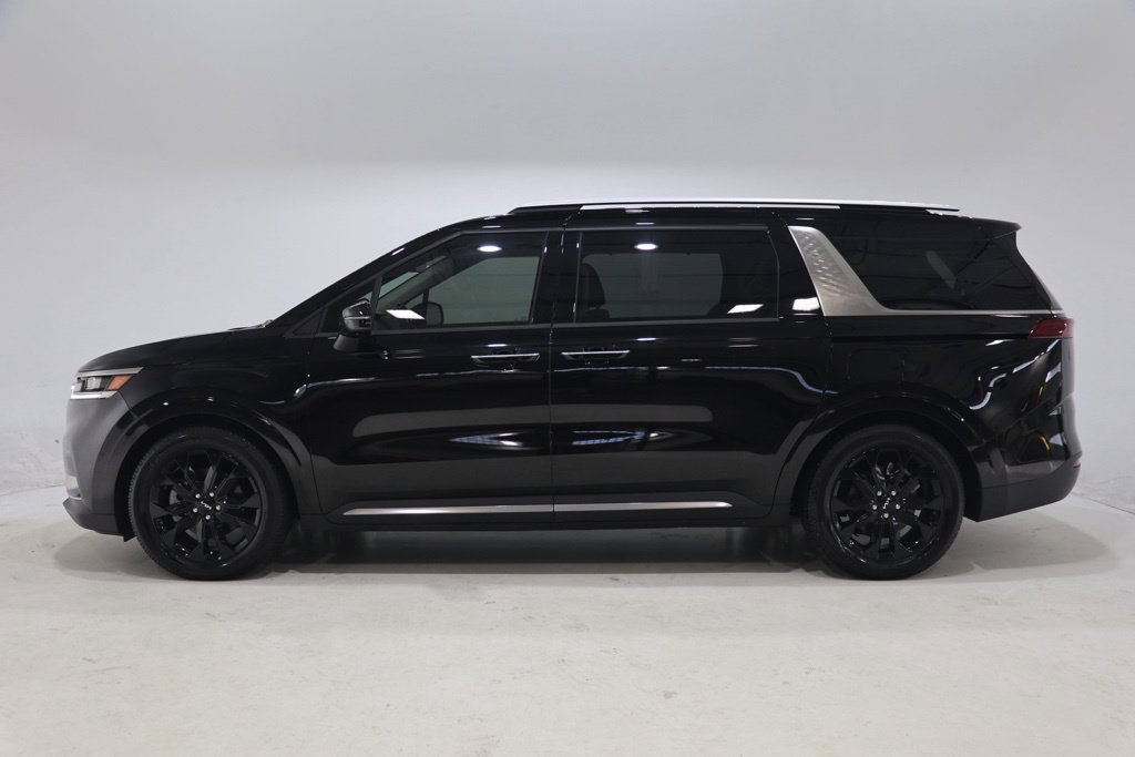 Used 2023 Kia Carnival SX Prestige FWD image 4