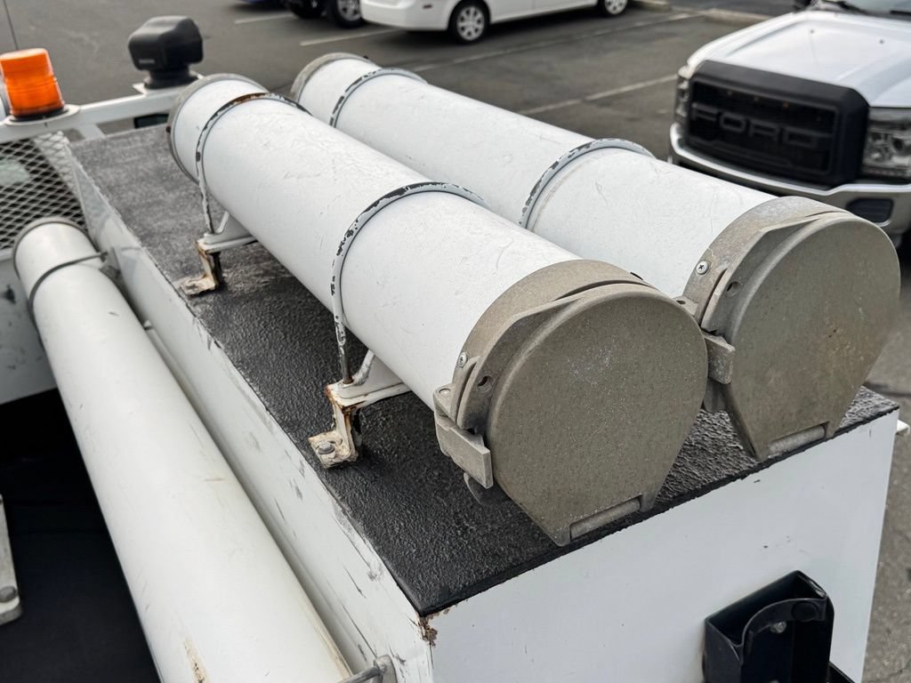 Used 2018 Ford F550 2WD Regular Cab Super Duty image 28