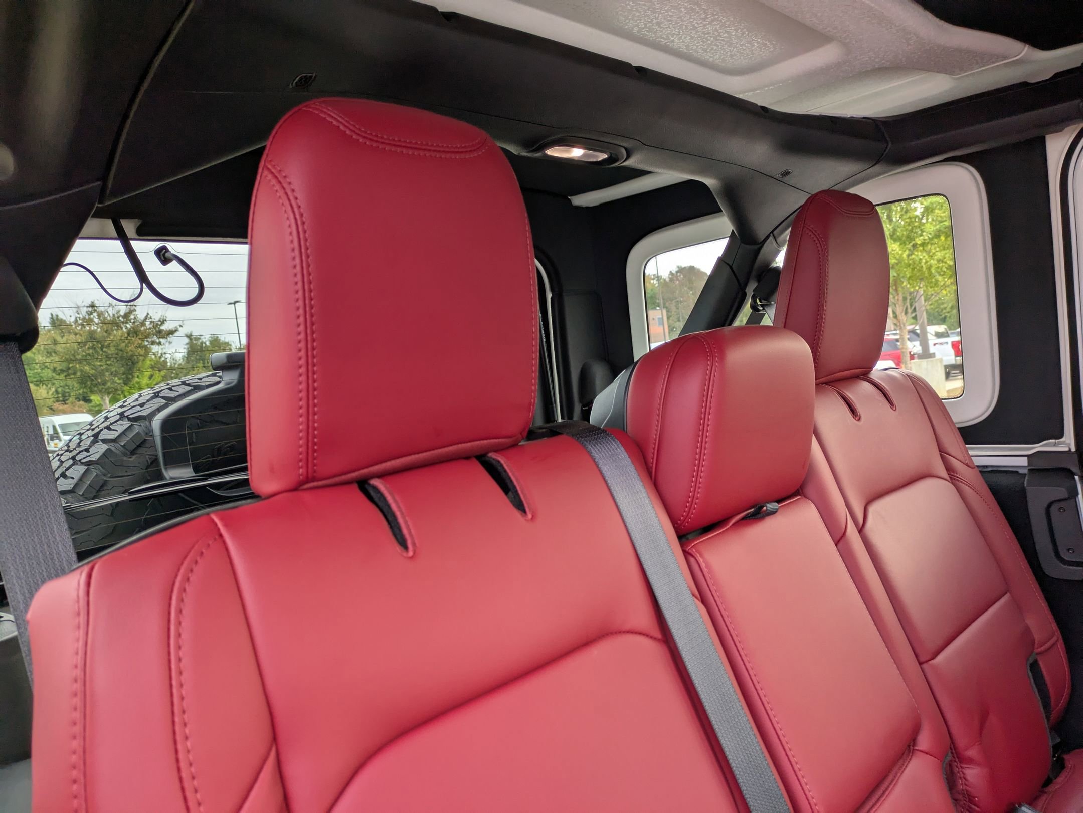 Used 2024 Jeep Wrangler Unlimited Rubicon 392 image 37