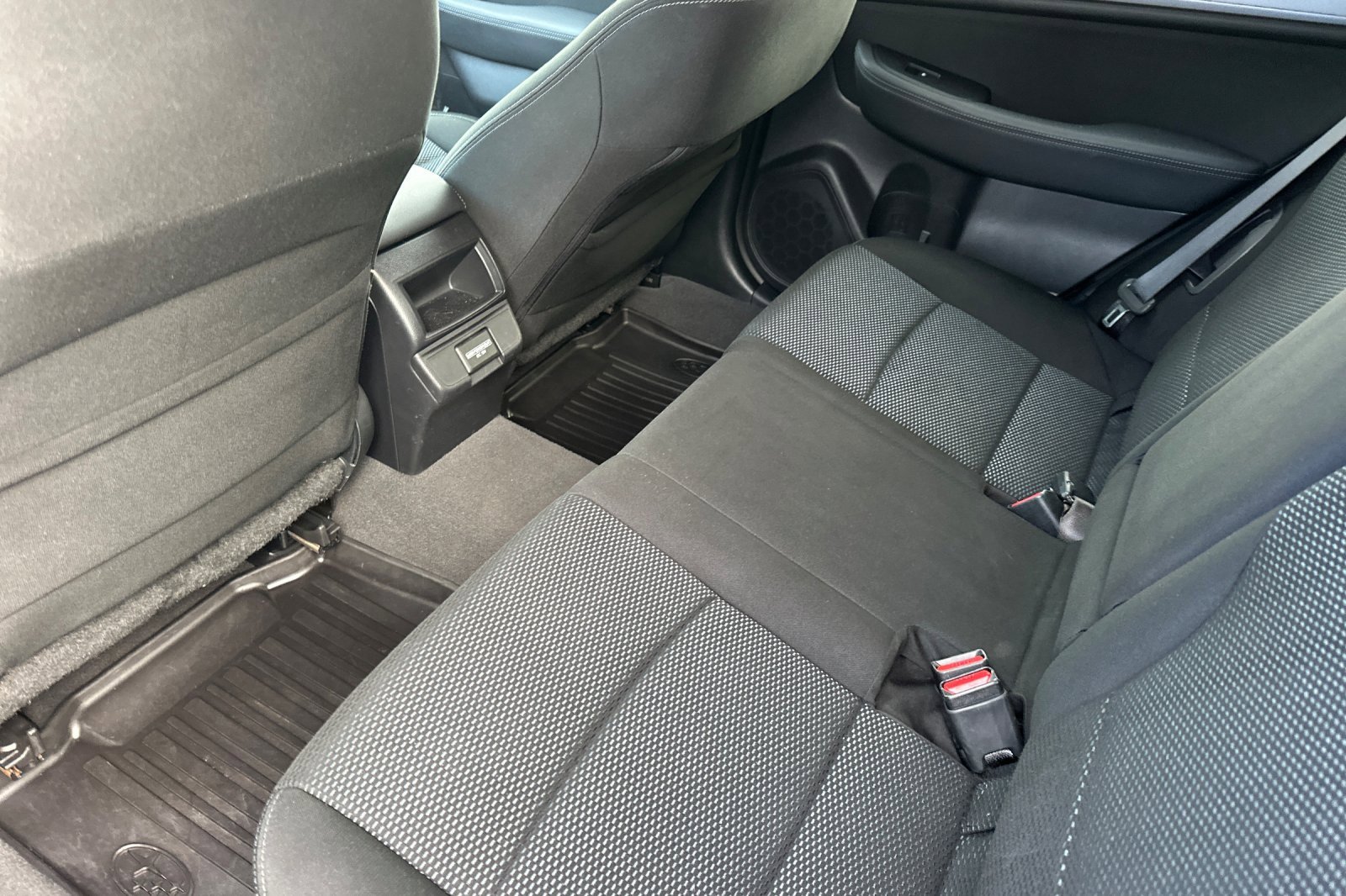 Used 2018 Subaru Outback 2.5i Premium image 12