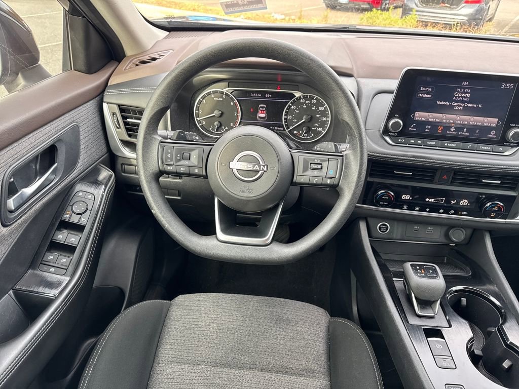 Used 2023 Nissan Rogue SV image 13