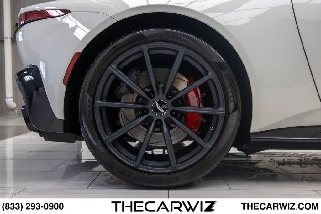 Used 2019 Aston Martin V8 Vantage Coupe RWD image 25