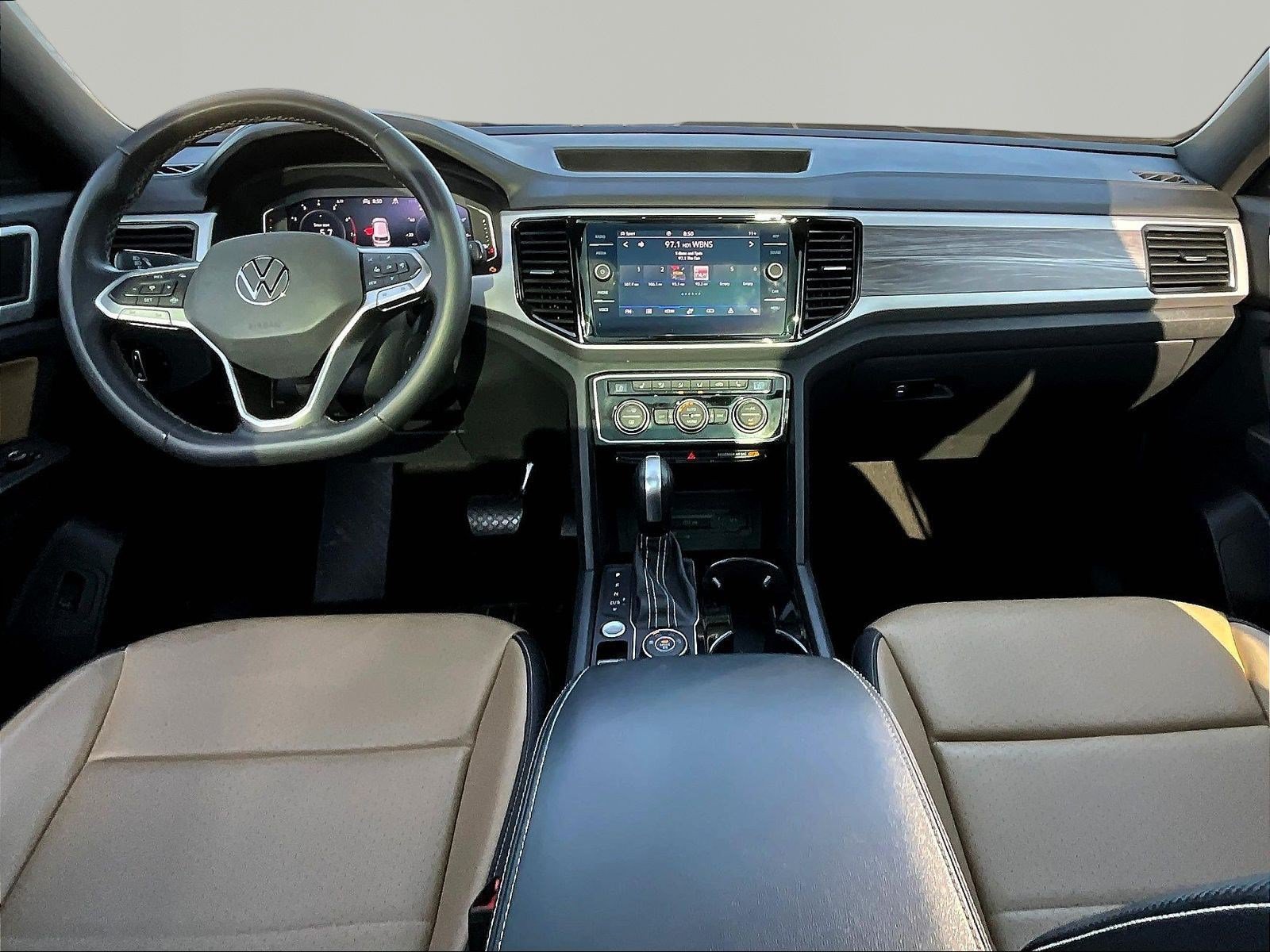 Used 2022 Volkswagen Atlas Cross Sport SE w/ Panoramic Sunroof Package AWD/4WD image 7