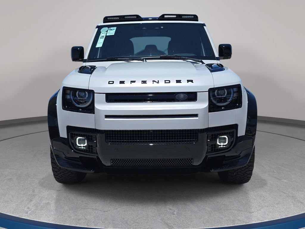 New 2026 Land Rover Defender 110 X-Dynamic SE AWD/4WD image 2
