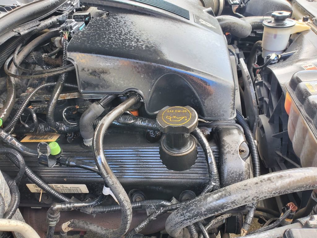 Used 2003 Lincoln Town Car Executive image 40