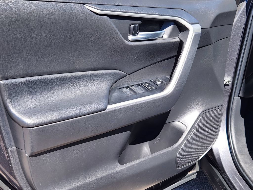 Used 2023 Toyota RAV4 XLE w/ Convenience Package AWD/4WD image 19