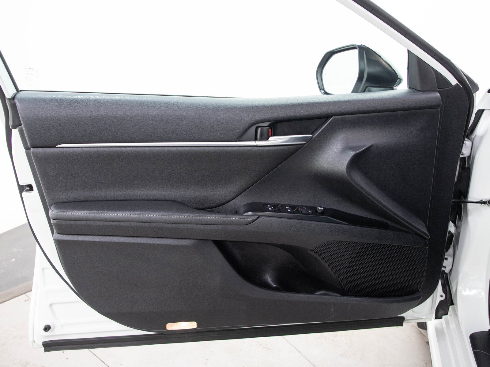 Used 2019 Toyota Camry XSE w/ Driver Assist Package FWD image 19
