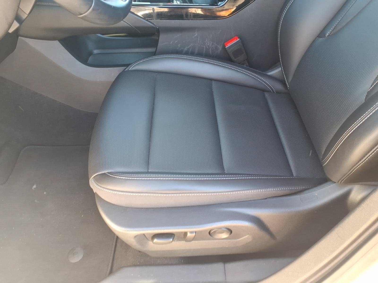 Used 2024 Buick Envision Preferred AWD/4WD image 16