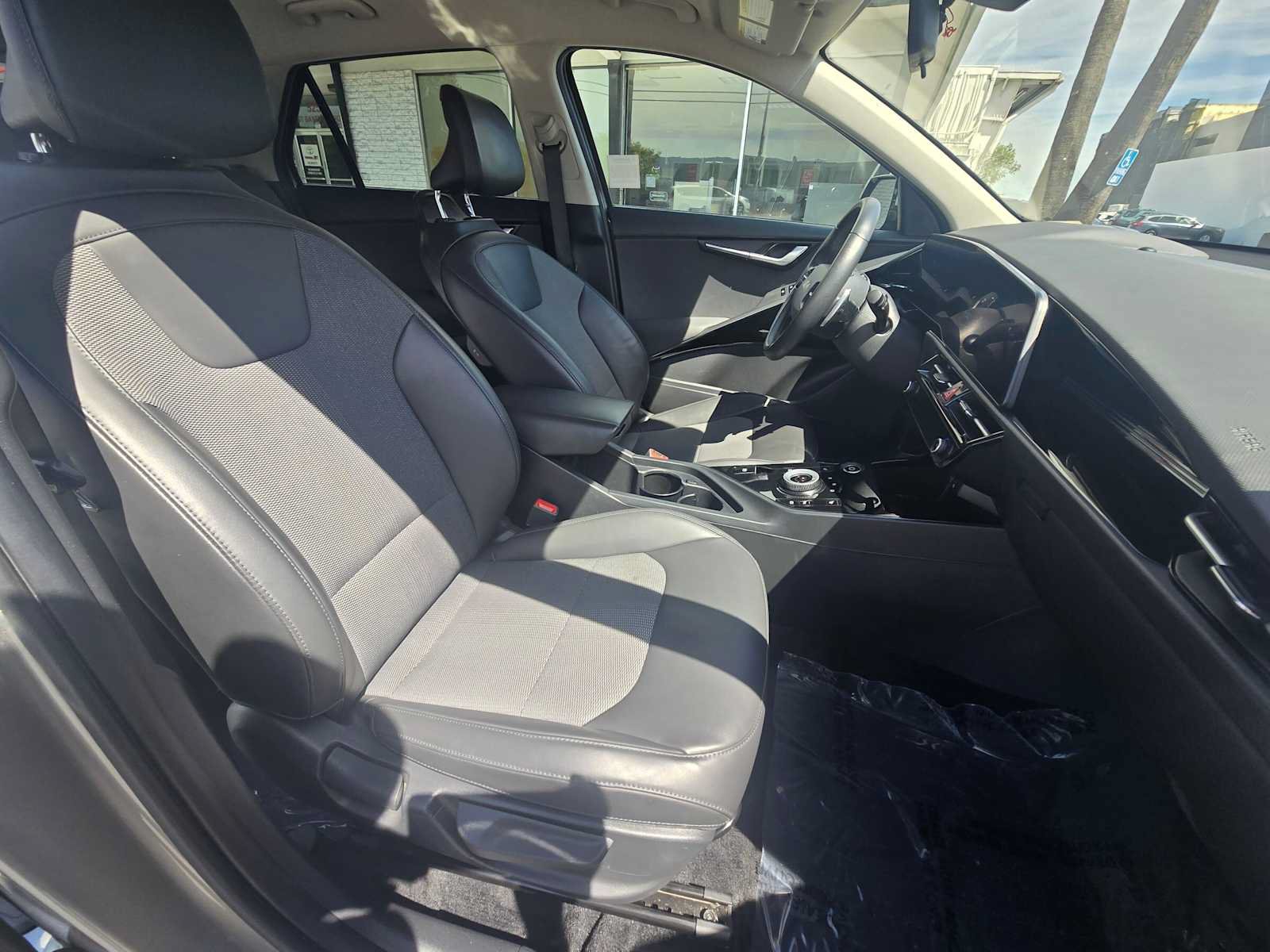 Used 2023 Kia Niro Wind FWD image 10