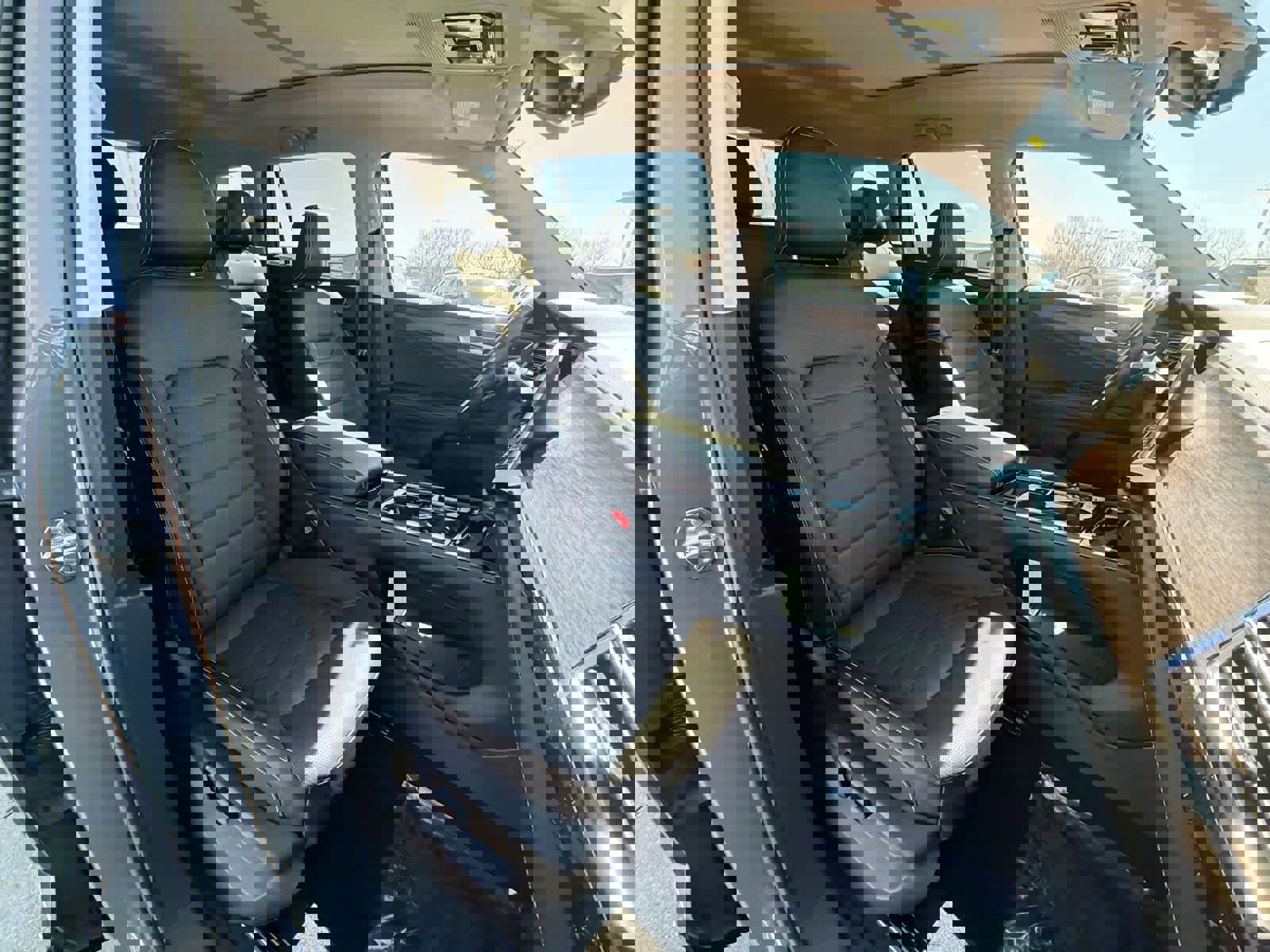 Used 2025 Volkswagen Atlas SEL image 15