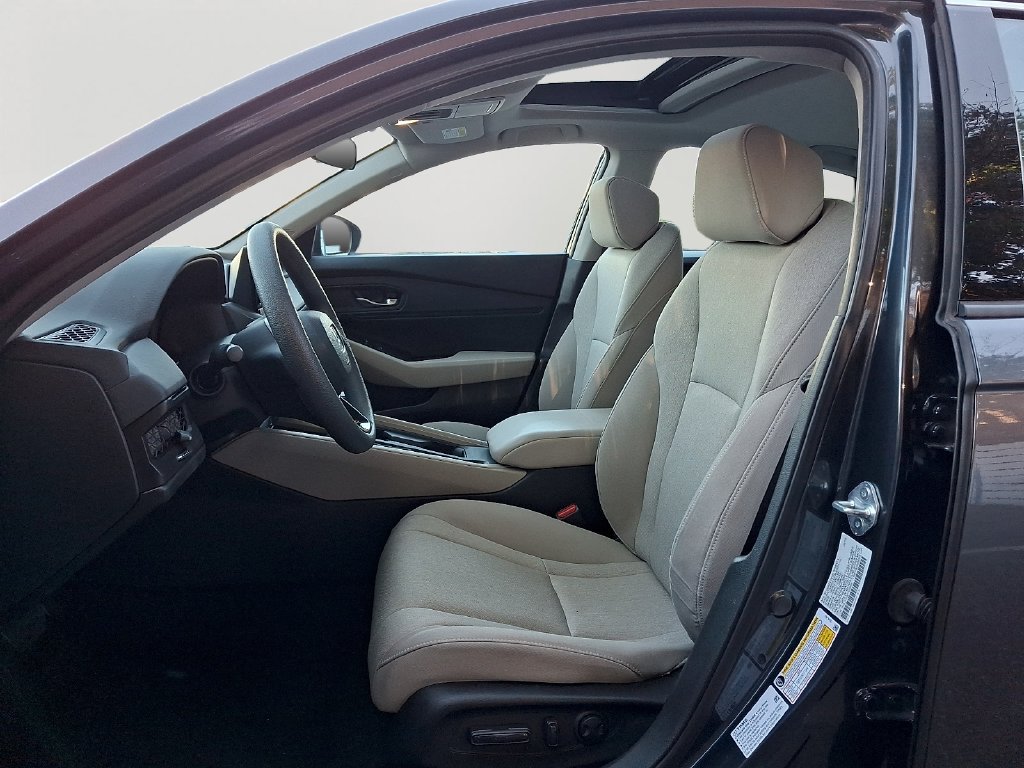 Used 2023 Honda Accord EX image 14