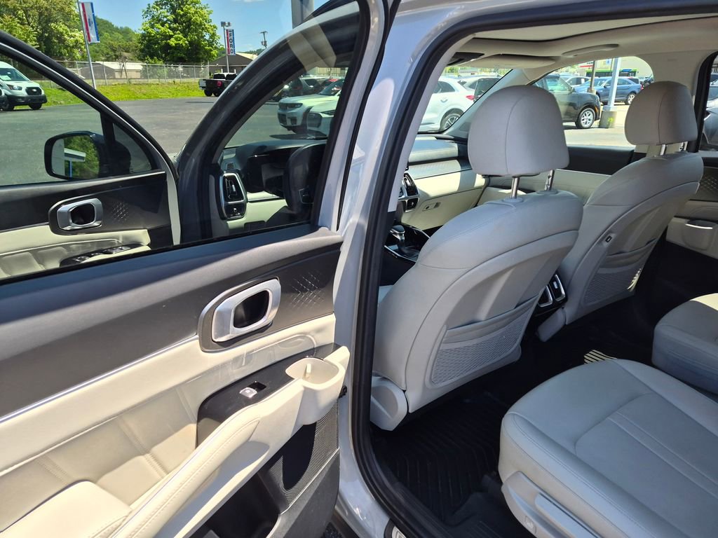 Used 2022 Kia Sorento SX AWD/4WD image 29