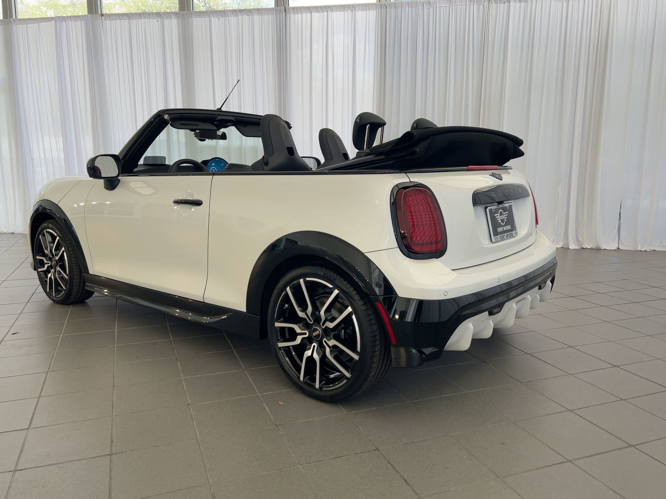 New 2026 MINI Cooper S image 3