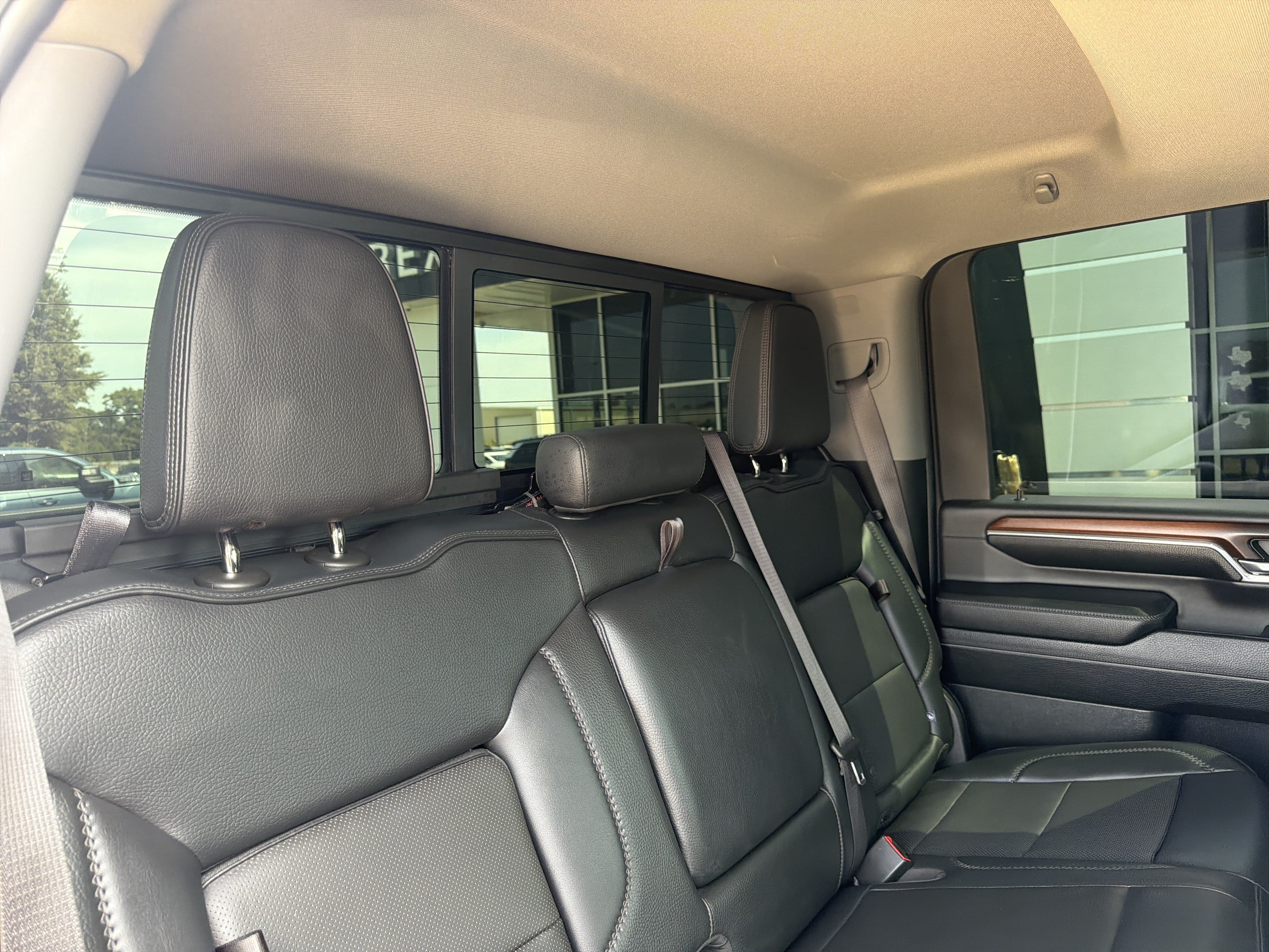 Used 2024 GMC Sierra 2500 Denali w/ Denali Reserve Package AWD/4WD image 8