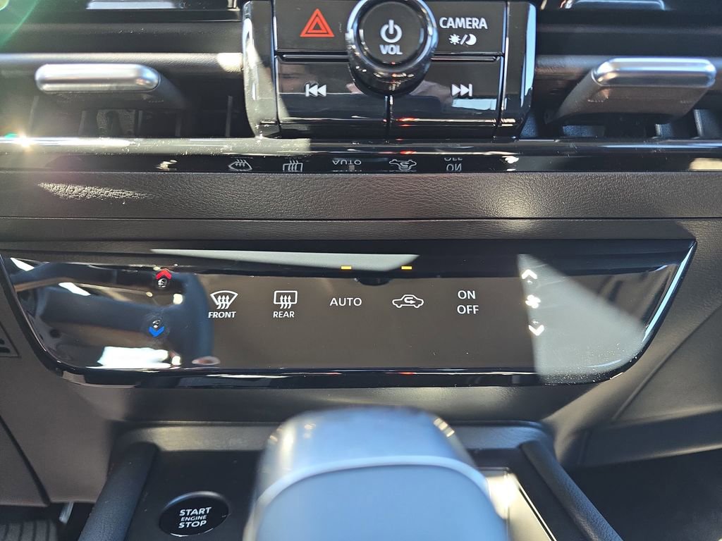 New 2026 Nissan Kicks SR w/ SR Premium Package FWD image 26