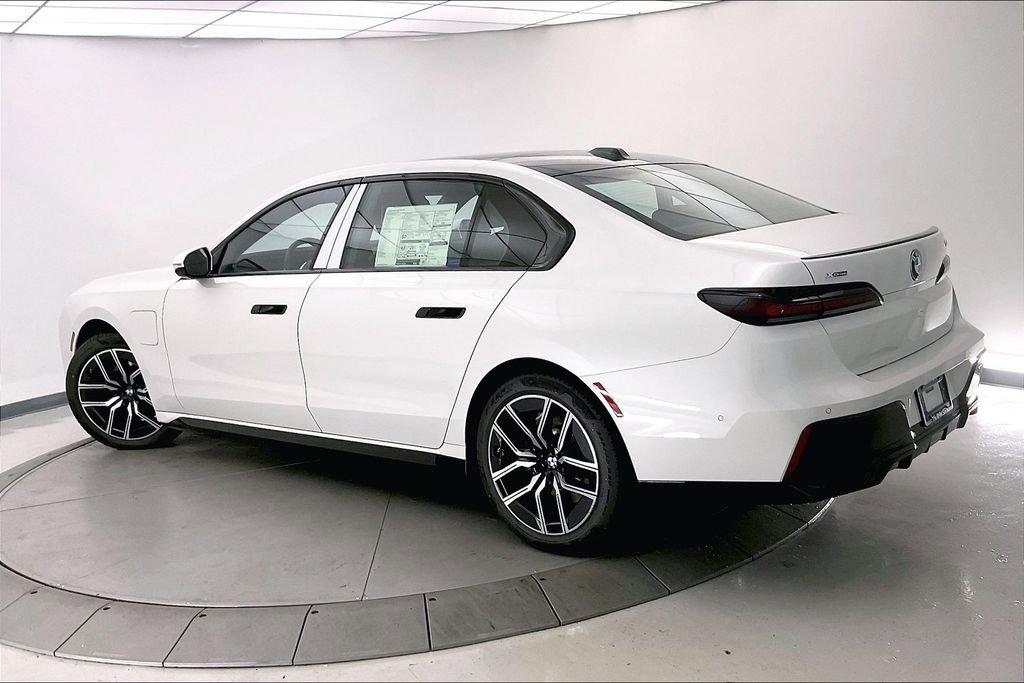 Used 2024 BMW 750e xDrive w/ Premium Package 2 image 2