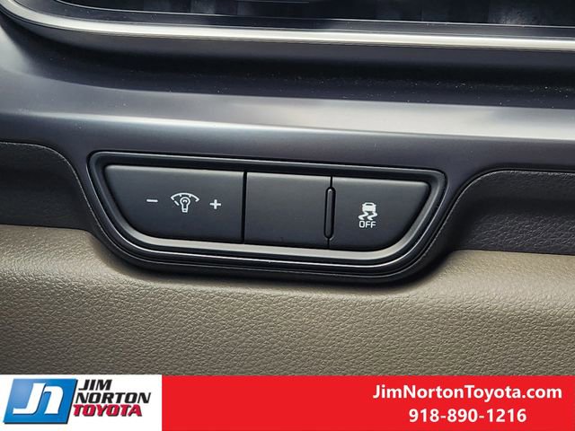 Used 2025 Kia Carnival image 22