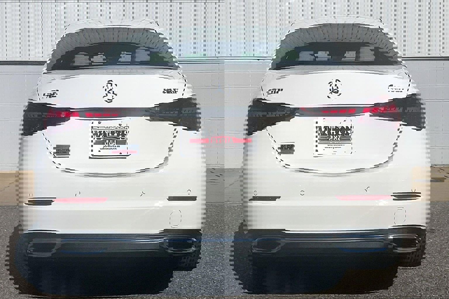 Used 2023 Mercedes-Benz C 300 4MATIC Sedan w/ Exclusive Trim Package image 5