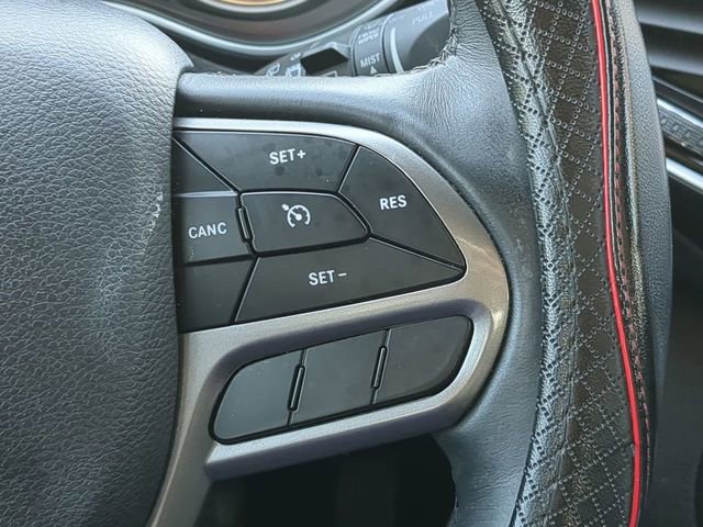 Used 2019 Jeep Cherokee Limited image 31