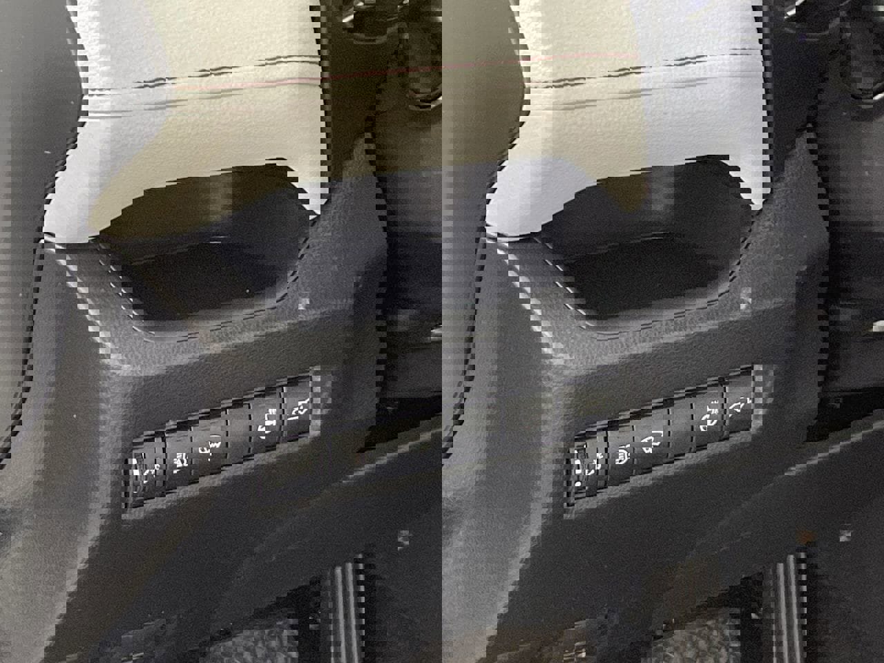 Used 2019 Toyota RAV4 XLE Premium w/ Cold Weather Package AWD/4WD image 13