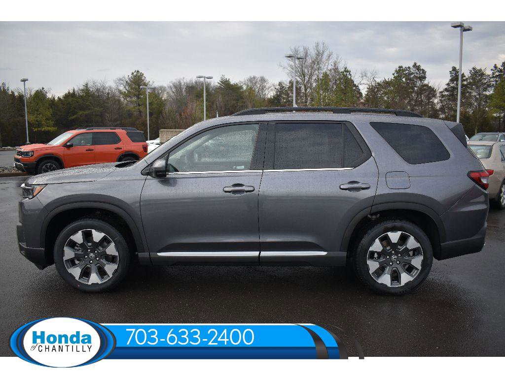 New 2026 Honda Pilot Touring image 4