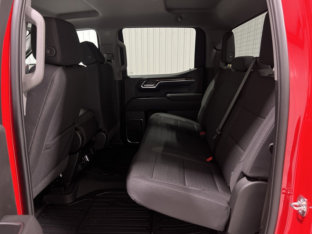 New 2026 GMC Sierra 1500 SLE image 24