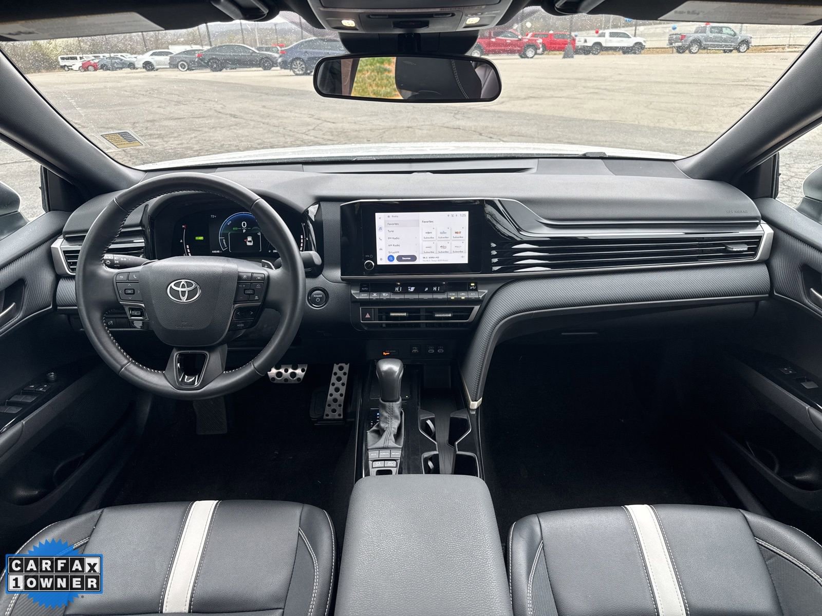 Used 2025 Toyota Camry SE image 22